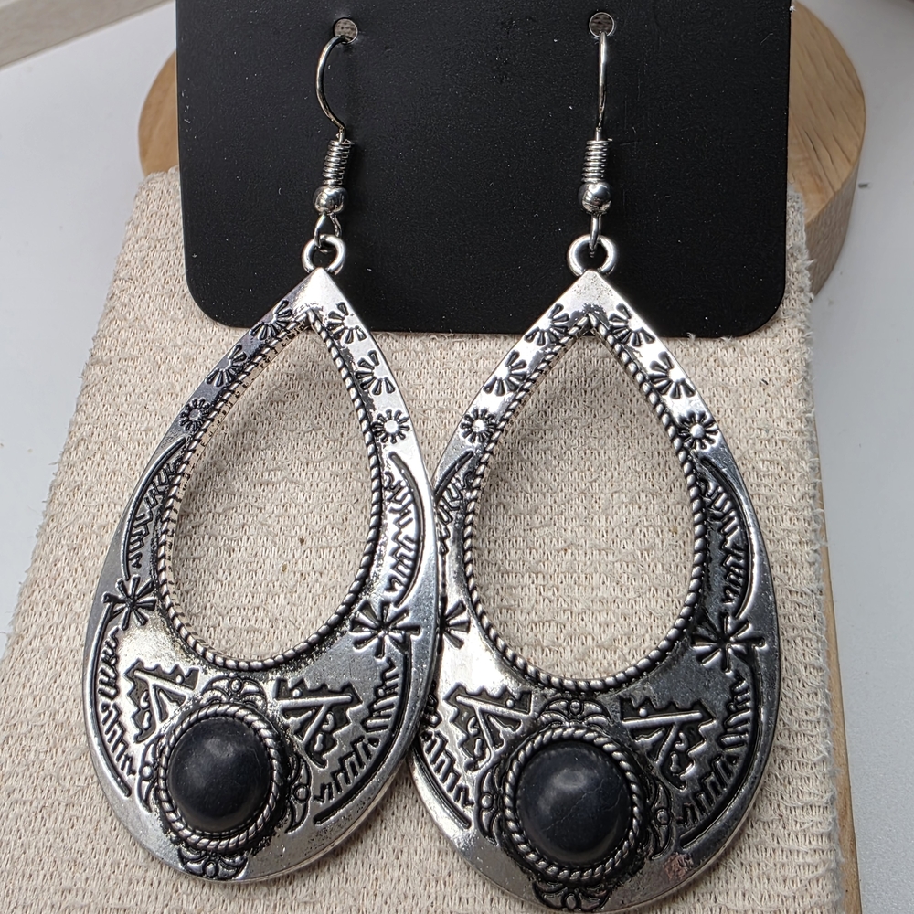 Paparazzi Silver and Black Ornate Earrings (610)